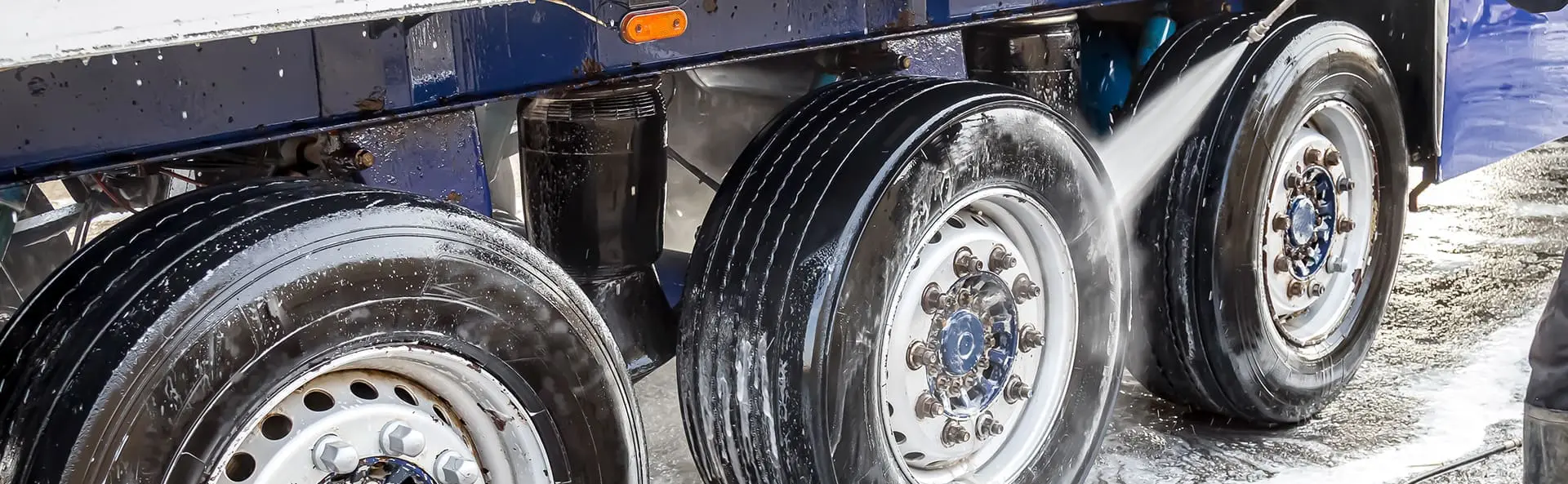 Lavage de véhicule de transport