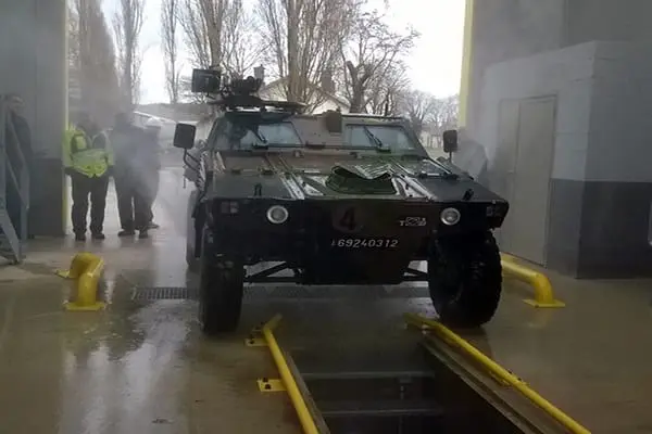 Rampe de lavage châssis intégrée au génie civil