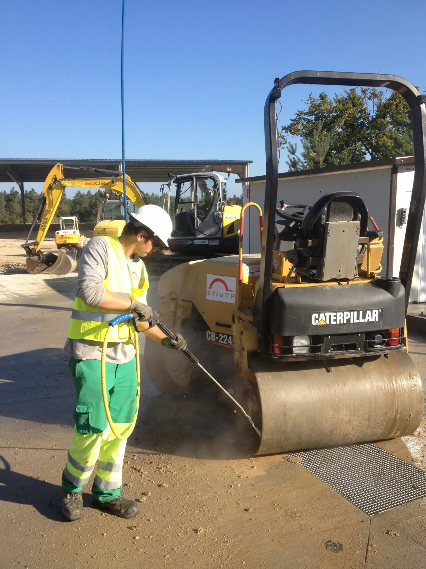 Le lavage d'engins de TP